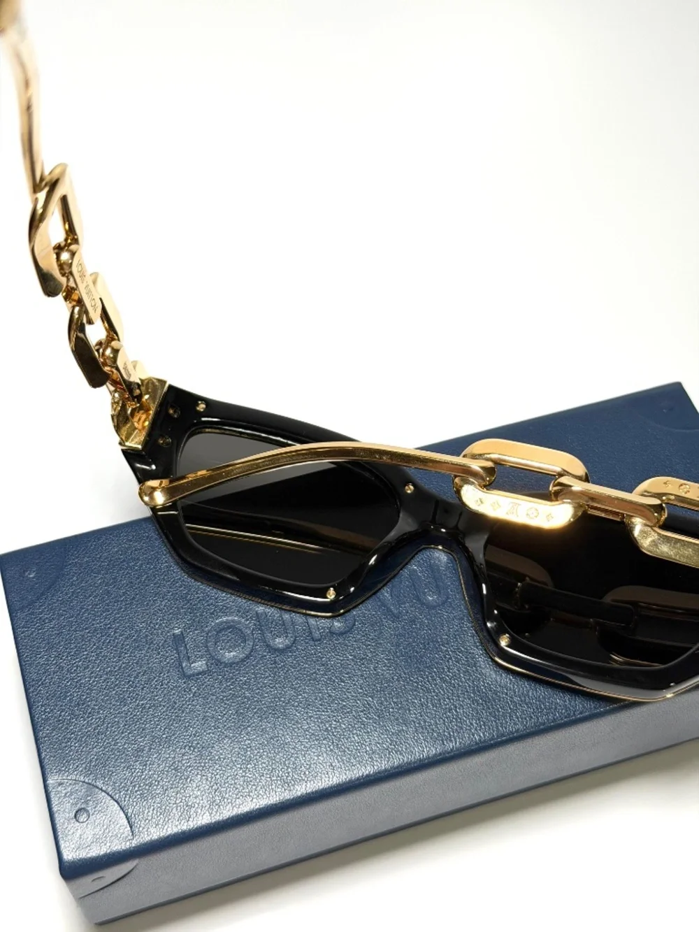 Louis Vuitton LV Edge Z1476W Gold Monogram Sunglasses